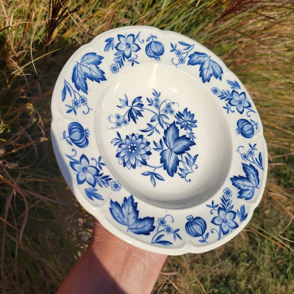 Vintage Johnson Brothers England Windsor Ware Blue Floral Bowl ~ Pretty! ~ VGUC